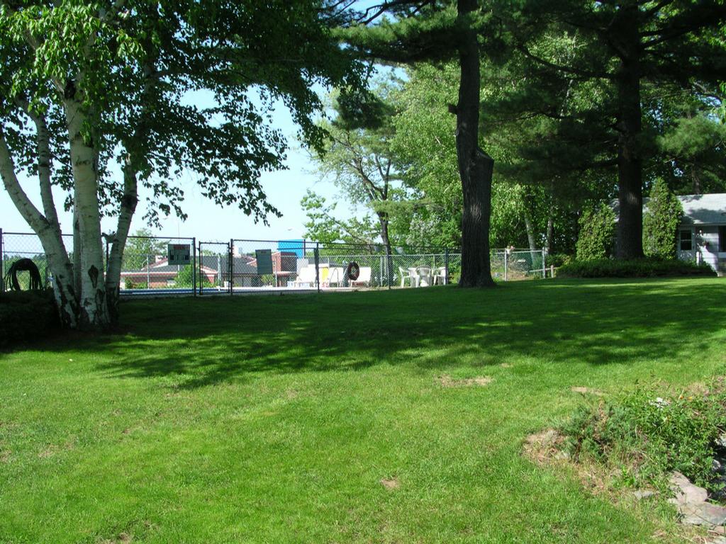 Blue Roof Motel Kittery ME 03904 2074399324 Hotels & Motels